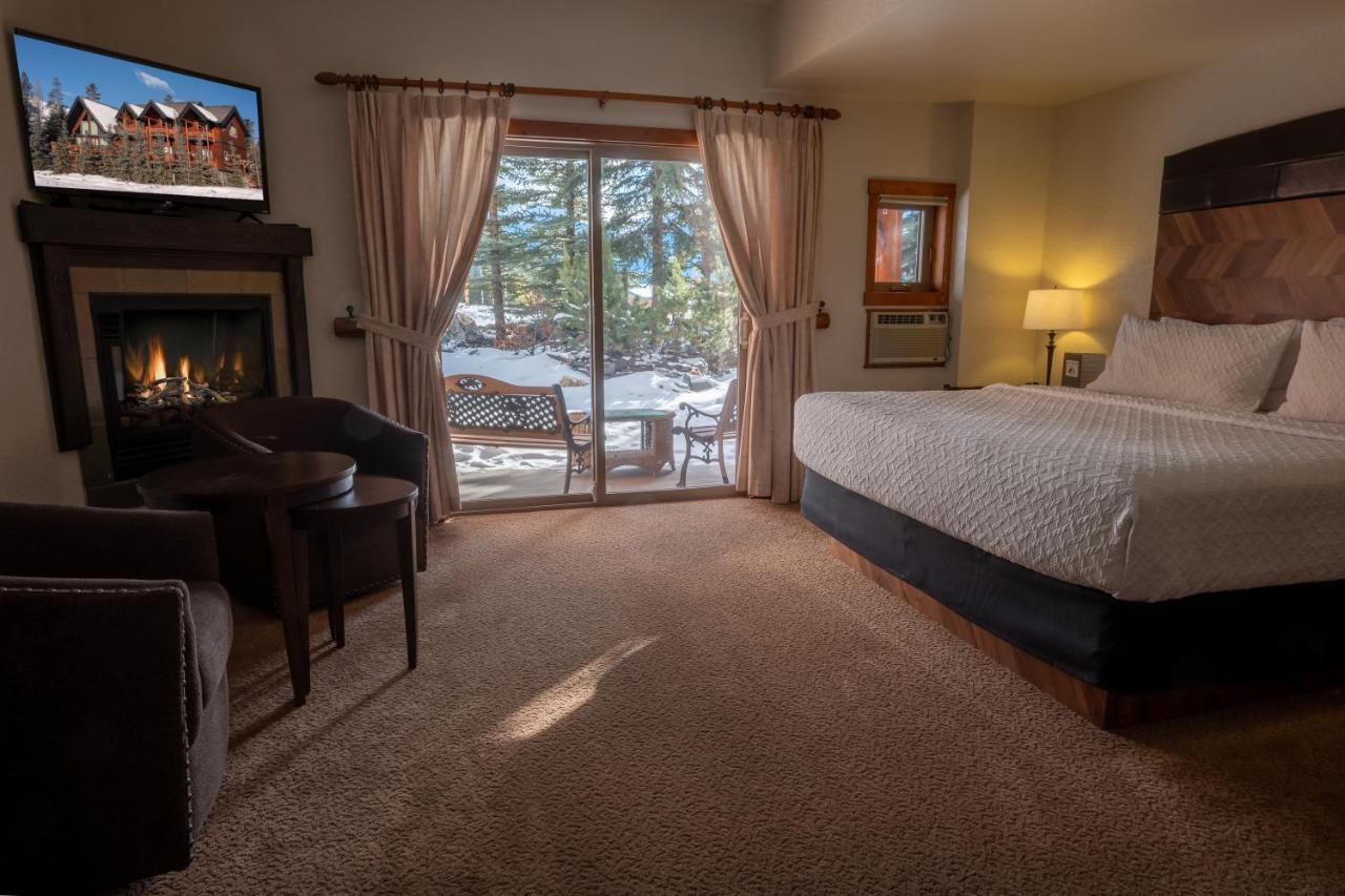 A Bear And Bison Country Inn Canmore Ngoại thất bức ảnh